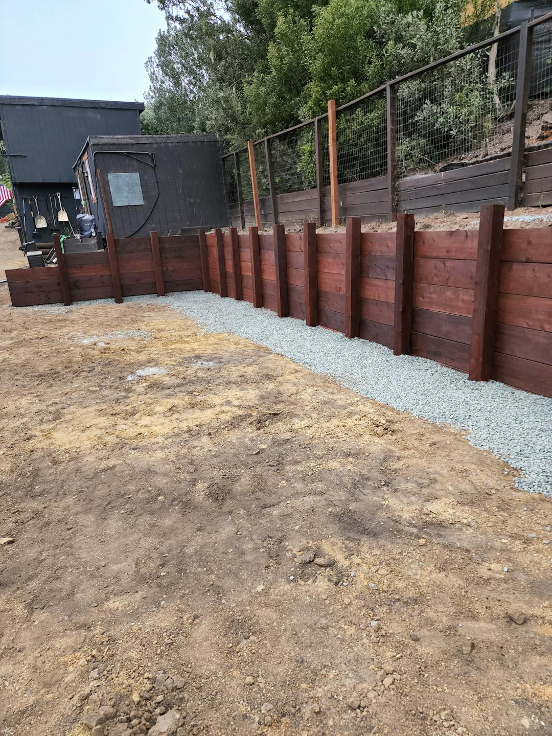 Putting up a retaining wall